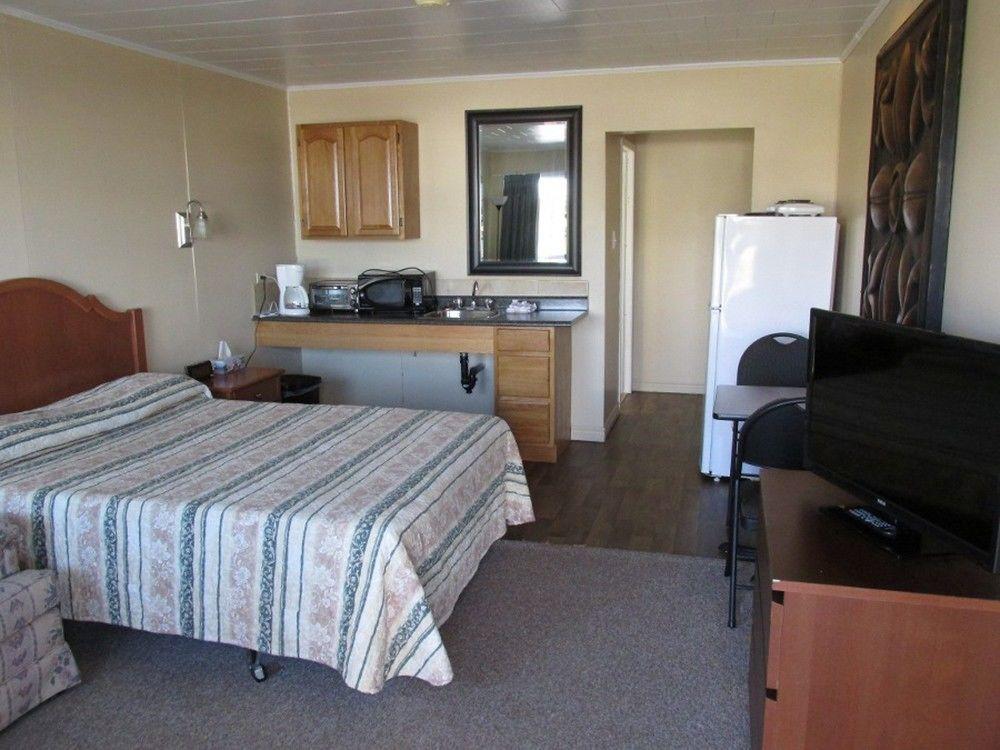 Berry'S Motel Труро Екстериор снимка