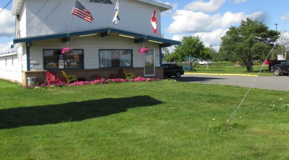 Berry'S Motel Труро Екстериор снимка